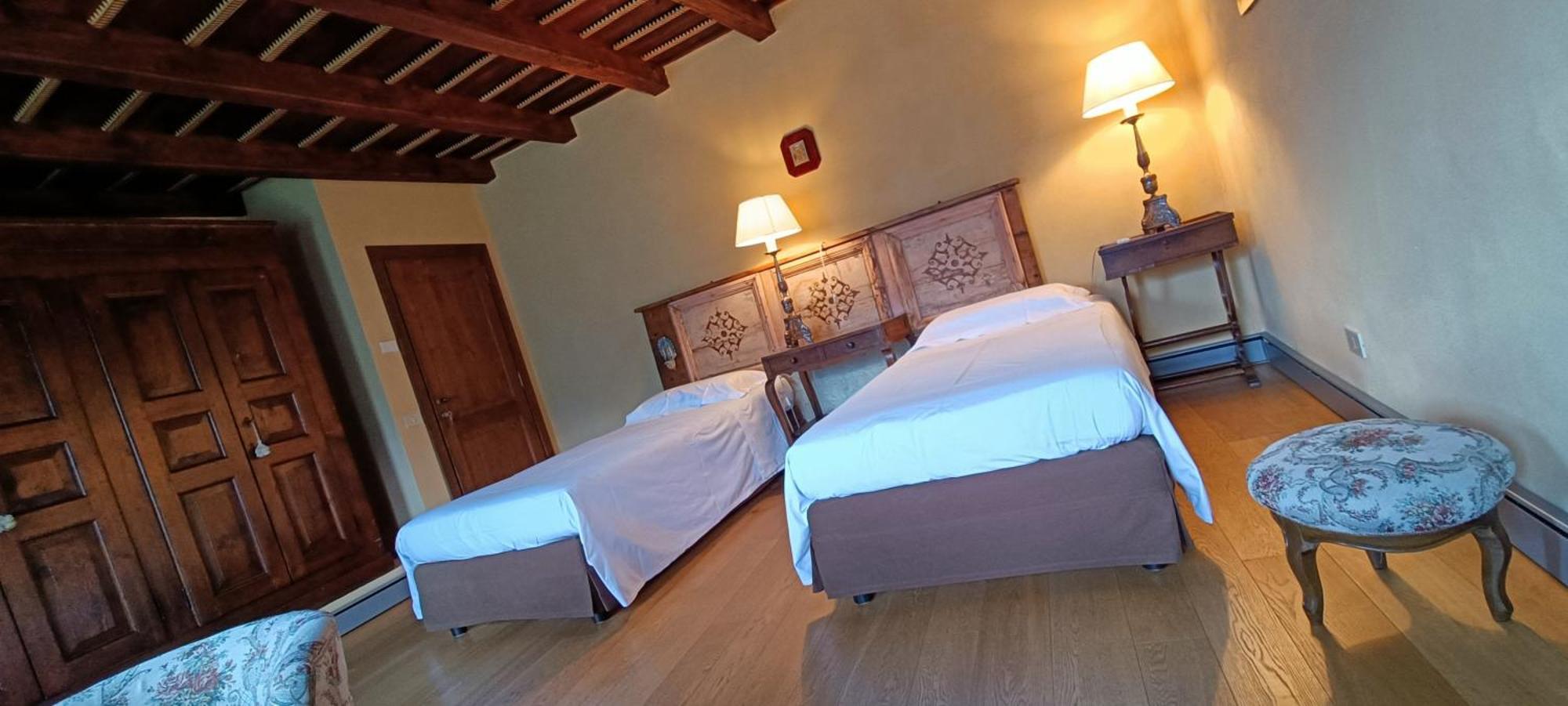 Palazzo Juvalta Bed & Breakfast Teglio Phòng bức ảnh